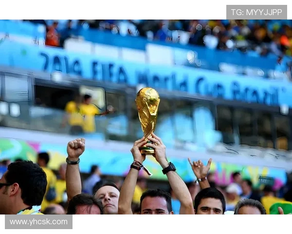 足球新星崭露头角，未来之星值得关注的表现引发球迷热议