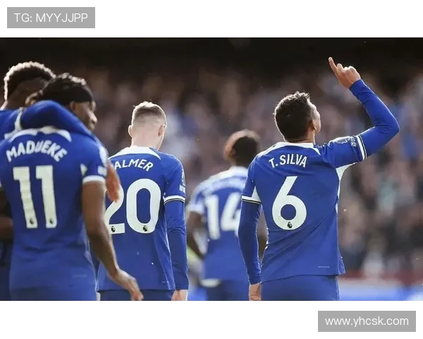 切尔西防线磨合仍不稳定,防守表现波动对赛季走势形成制约 切尔西防线磨合仍不稳定,防守表现波动对赛季走势形成制约